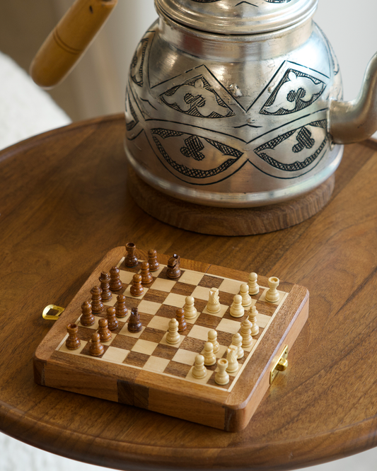 Magnetic travel chess Set